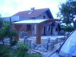 Nadstrešek